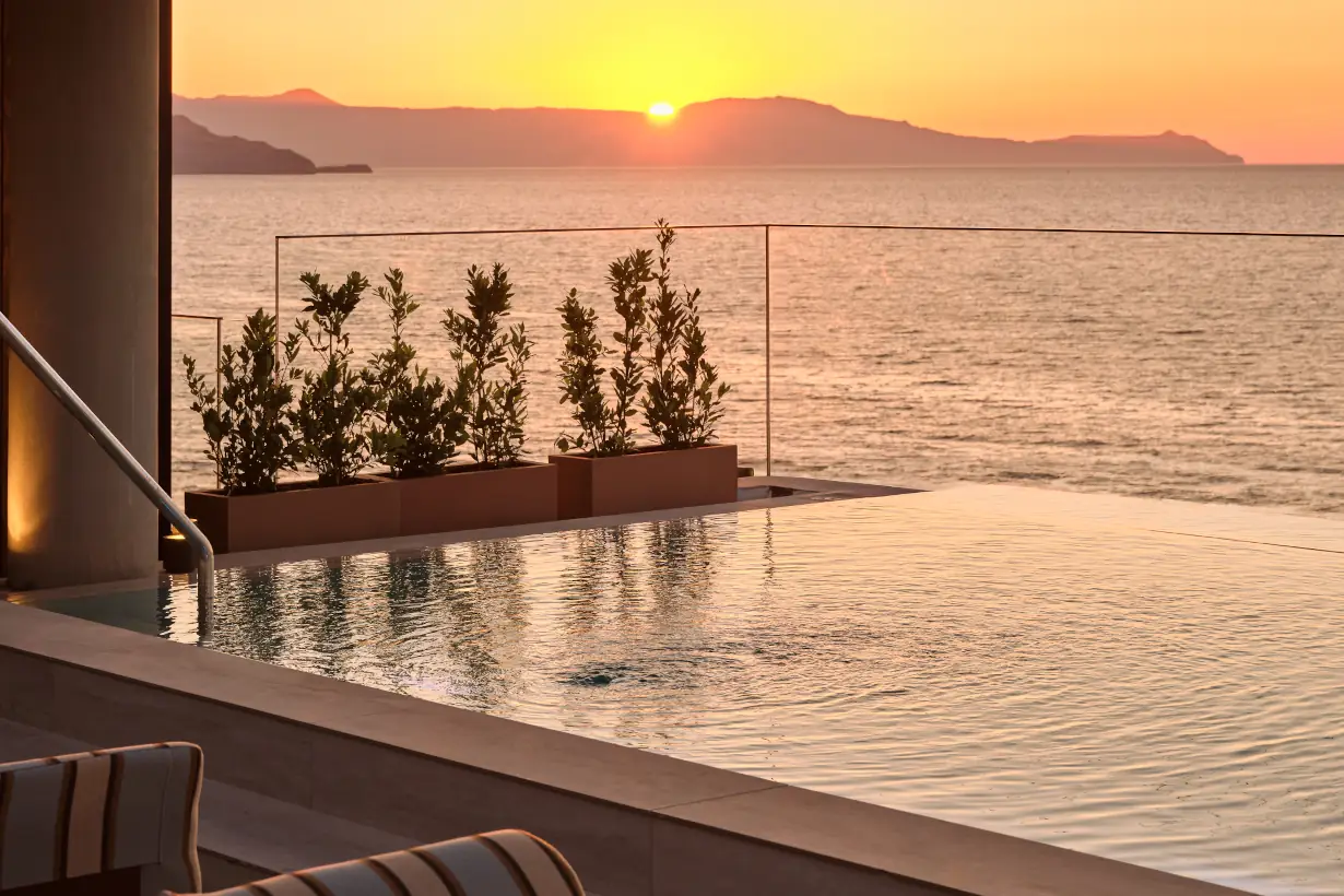 hiltonchania-celeste-08.webp